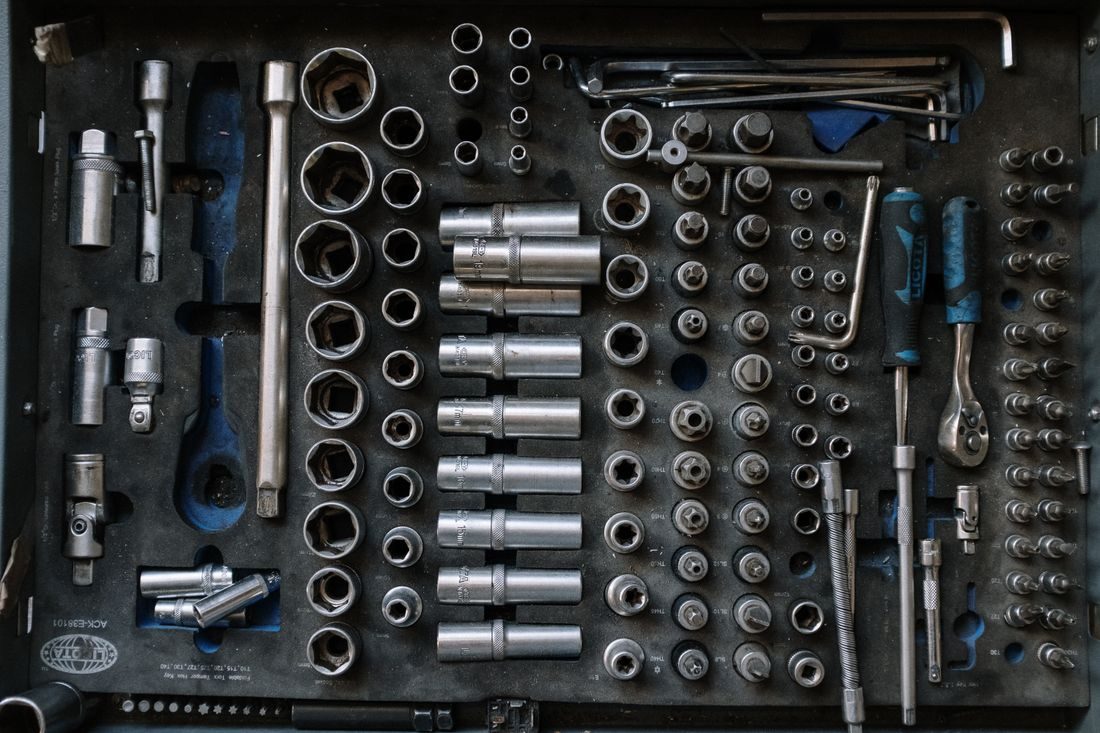 Workshop tools and parts